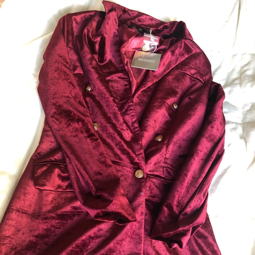 Long sleeve velvet dress.
